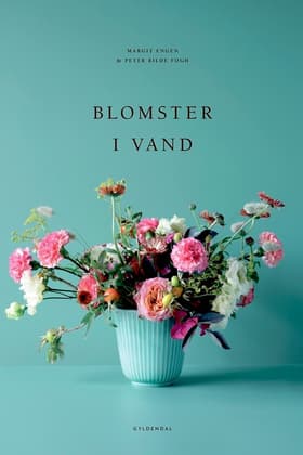 Blomster i vand af Margit Engen
