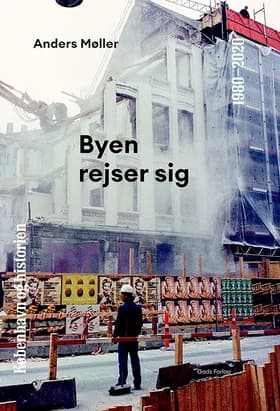 Byen rejser sig af Anders Møller