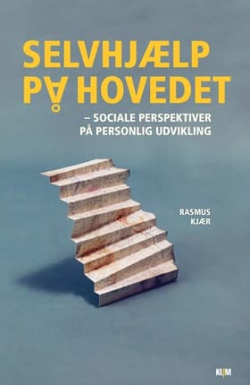 Selvhjælp på hovedet af Rasmus Kjær